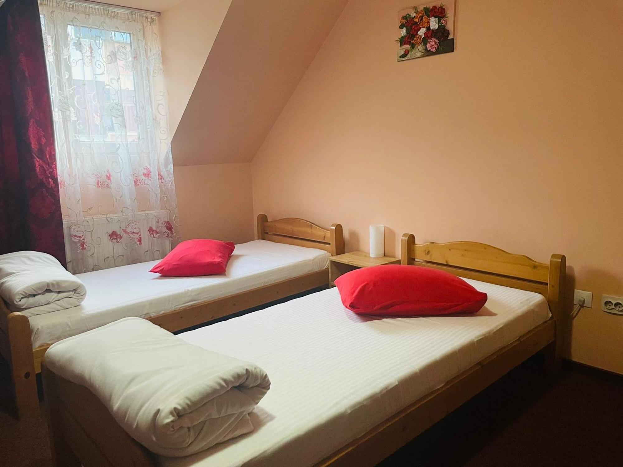 Pensiunea Texas Self Check-In Cluj-Napoca Chambre photo