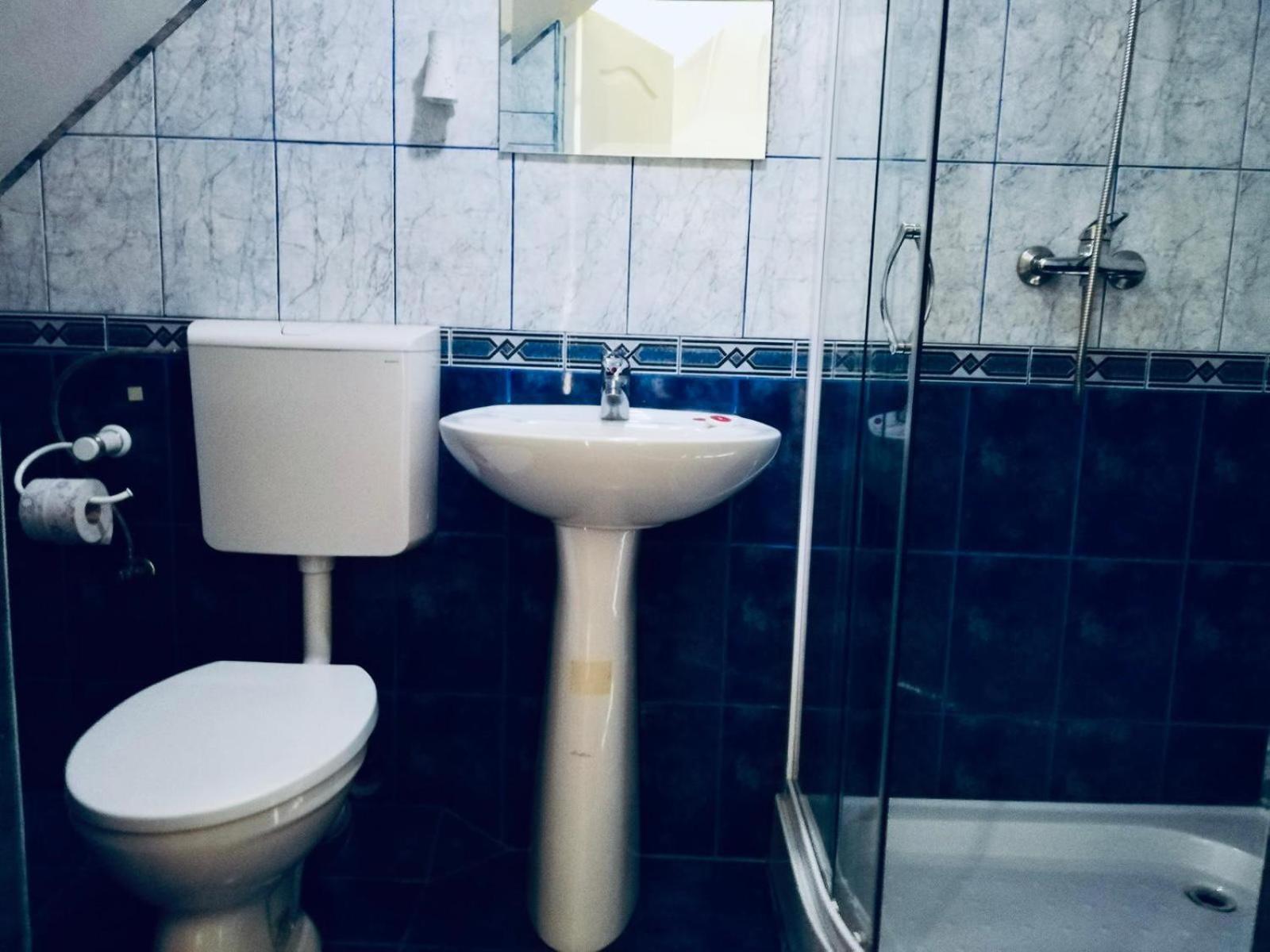 Pensiunea Texas Self Check-In Cluj-Napoca Chambre photo