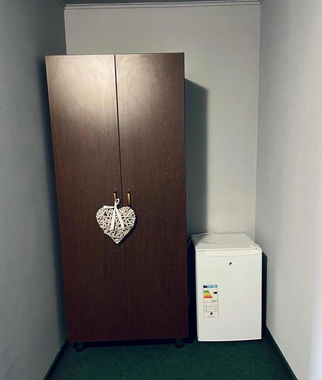 Pensiunea Texas Self Check-In Cluj-Napoca Chambre photo